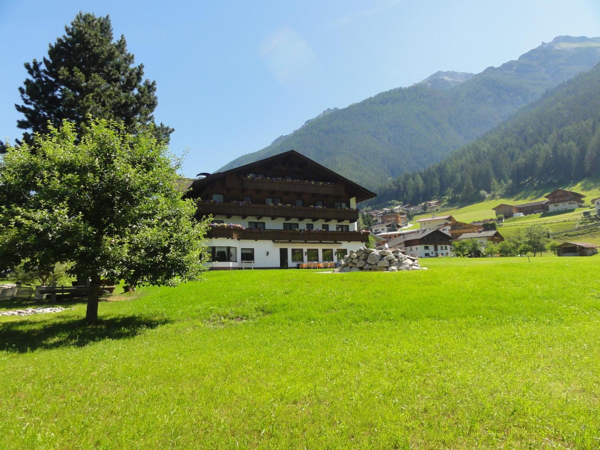 Hotel Steuxner Neustift im Stubaital Exteriör bild