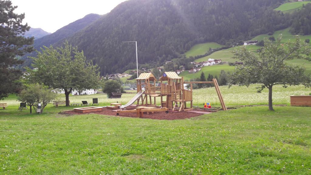 Hotel Steuxner Neustift im Stubaital Exteriör bild